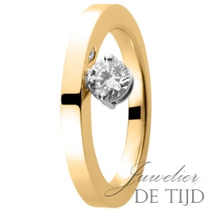 Gouden solitaire ring met briljant geslepen diamant VSI