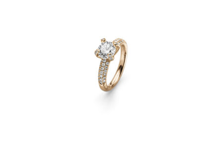 Design ring Liberté met briljant geslepen diamanten.