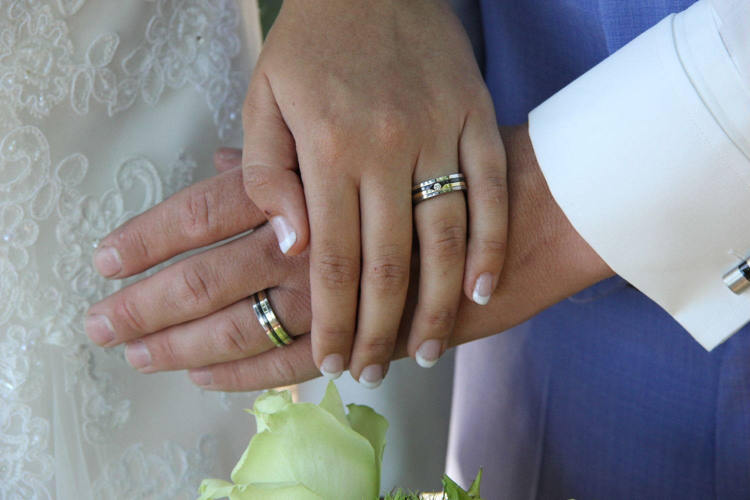Bruiloft van Milou & Rik - trouwringen Tijd | Juwelier de Tijd