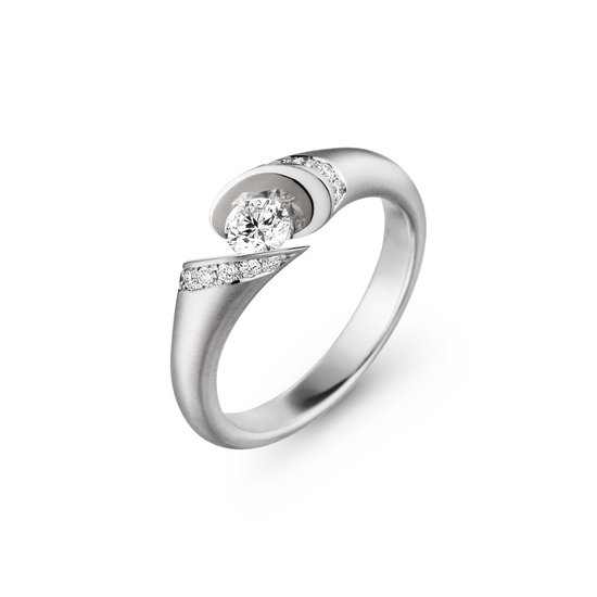 Design ring Calla met in het midden één briljant geslepen diamant