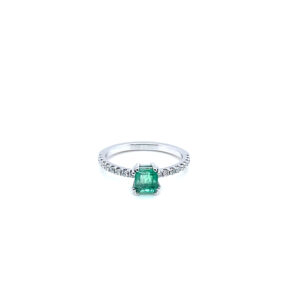 Witgouden ring met smaragd