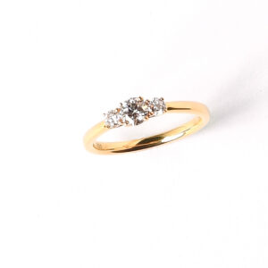 Geelgouden ring met diamanten 0,67ct
