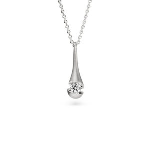 Design collier Calla met één briljant geslepen diamant