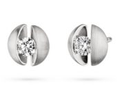 Design oorstekers Calla met één briljant geslepen diamant