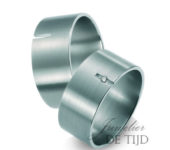 TitaniumTrouwringen 10mm breed met briljant geslepen diamant