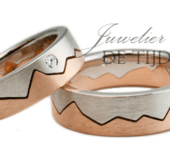 TrouwringenBi-color rosé/wit goud met briljant geslepen diamant