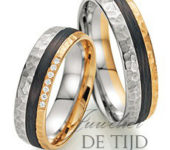 Abrikoos en wit gouden met carbon Trouwringen en 7 briljant geslepen diamanten 6mm breed
