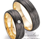 Abrikoos gouden met carbon Trouwringen en 1 briljant geslepen diamant 6mm breed