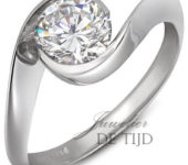 Femine verlovingsring met briljant geslepen diamant