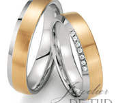 Abrikoos met wit gouden Trouwringen 5mm breed met 7 briljant geslepen diamanten