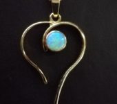 Trouwring getransformeerd tot hanger