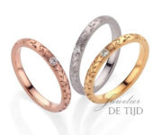 Flora rozenring 2,5mm breed met 0,045ct briljant geslepen diamant