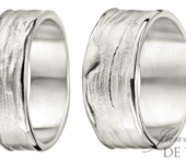 Wit gouden Trouwringen 7 en 10mm breed, met 5 briljanten