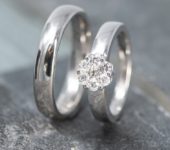 14 karaats wit gouden Trouwringen met briljant geslepen diamanten