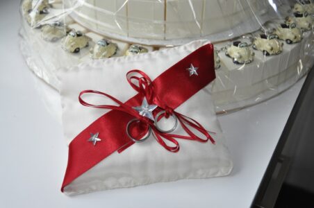 Bruiloft van Karin & Antoine – trouwringen De Tijd