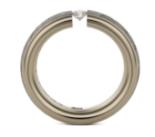Meteoriet met geelgouden spanring 0,10ct