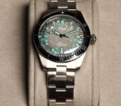 Oris Divers 65 Tiffany Sky