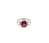 Handgesmede platina ring Alexandra met Malaya granaat 3,35ct