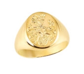 Geelgouden monogramring met reliëfgravure van familiewapen