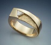 Geelgouden herenring met triljant