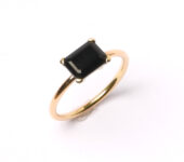 JRR0059G.01 Geelgouden ring met onyx