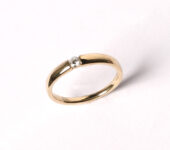 Geelgouden spanring met brugzetting 0,10ct