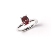 JRR0089P.04 Platina ring met Malaya granaat