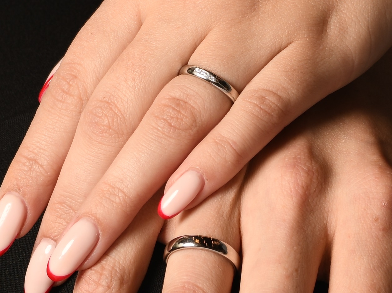 Platina trouwringen met briljanten pave