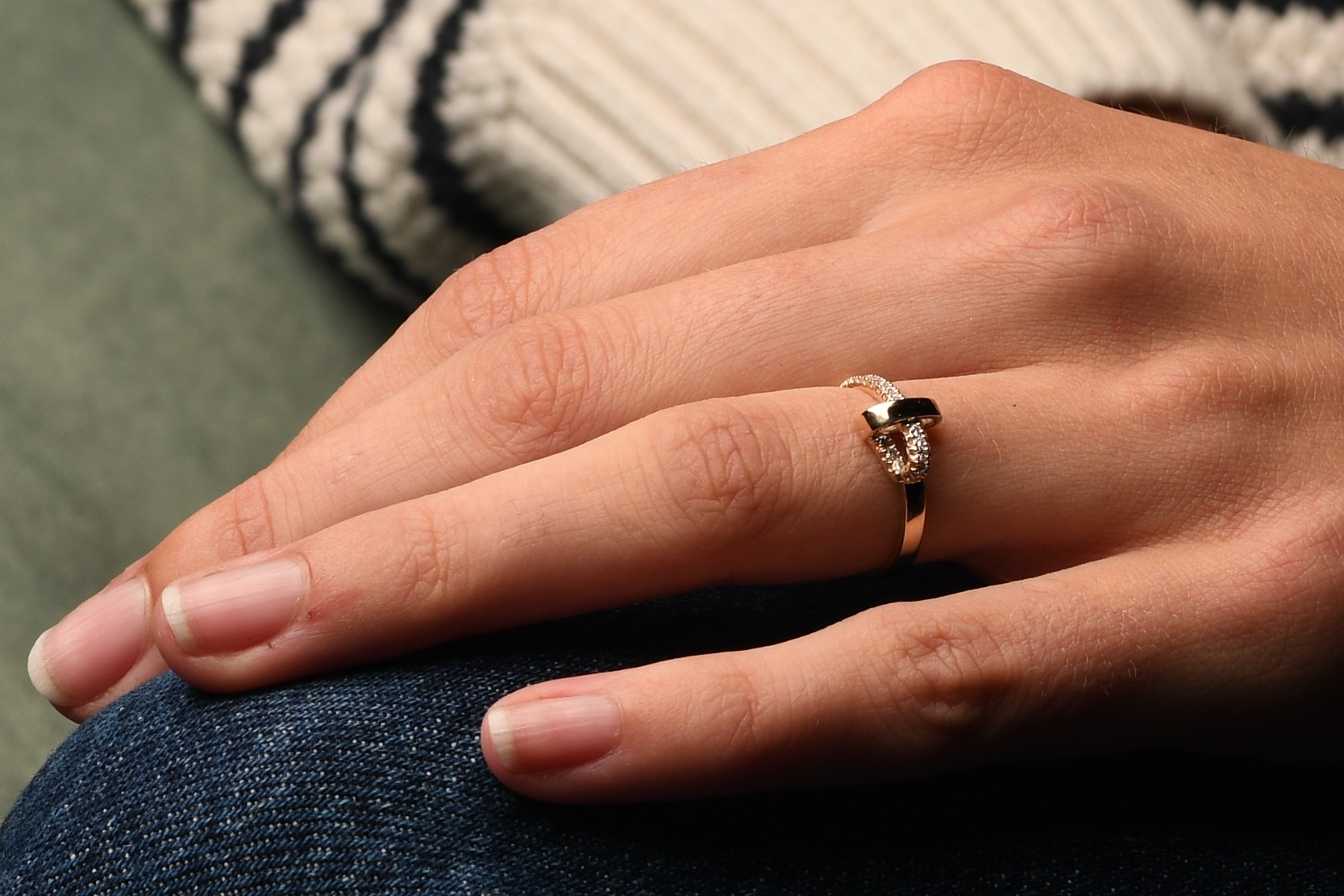 Gouden ring Loversknot