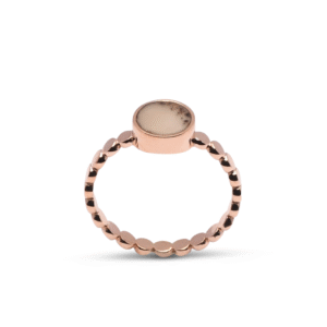 Rosegouden parelring vlak met moedermelk