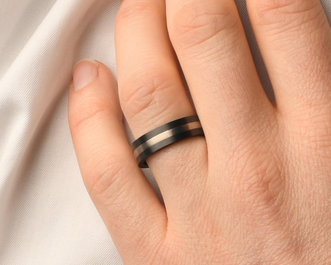 Platina met zirkonium herenring